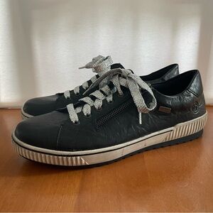Never Worn Remonte D0700-00 Leather Sneakers Women Size 41